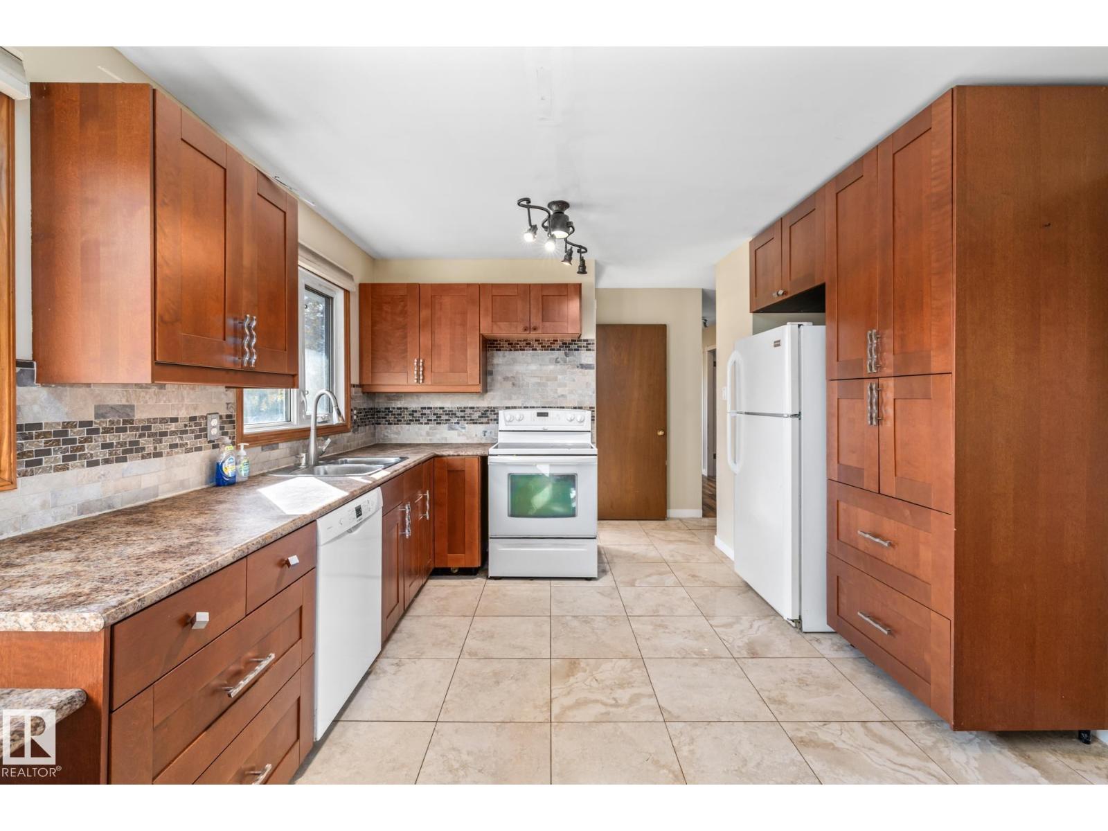 Unknown Address, ,     - Photo 13 - E4462684