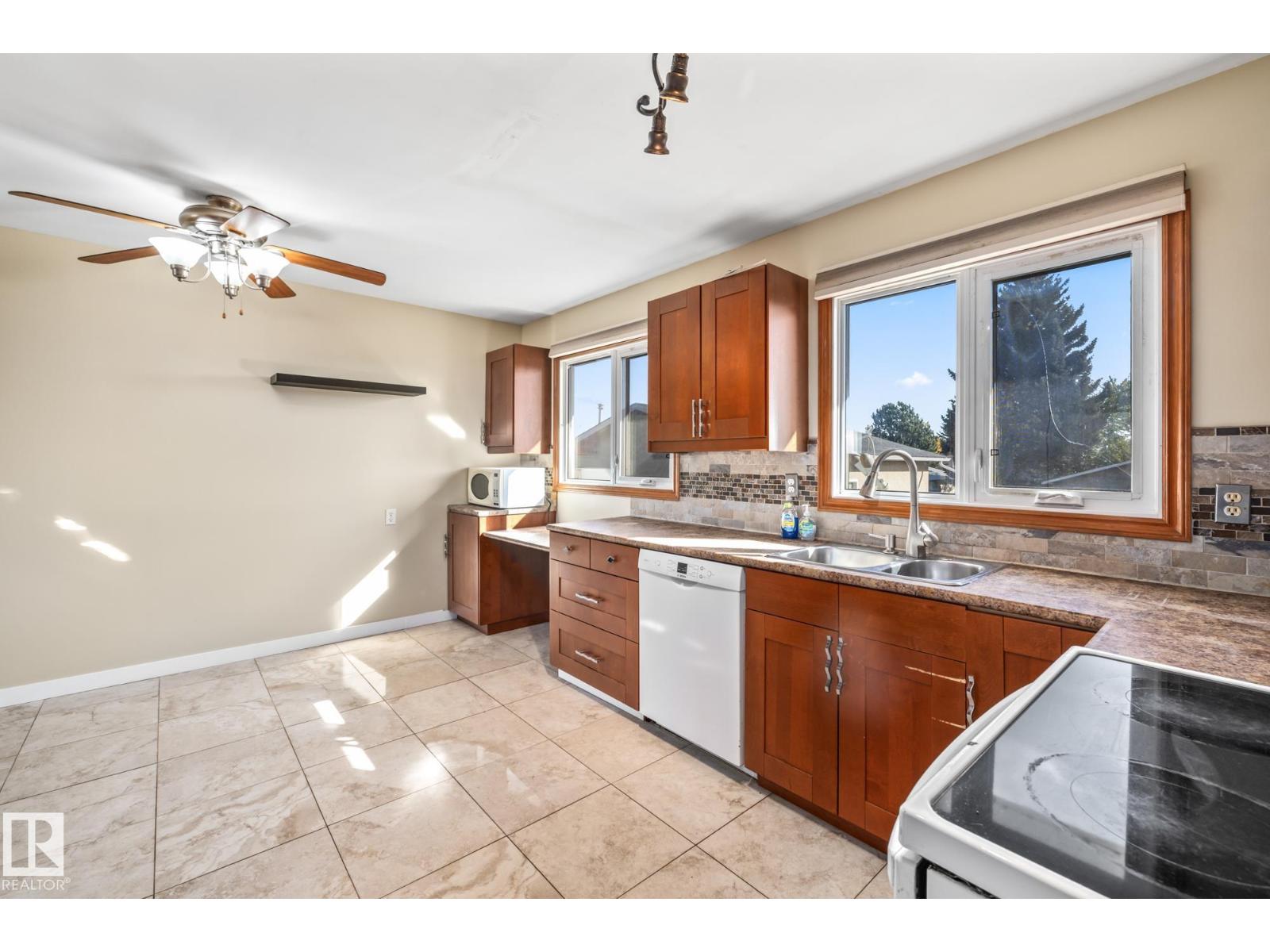Unknown Address, ,     - Photo 16 - E4462684