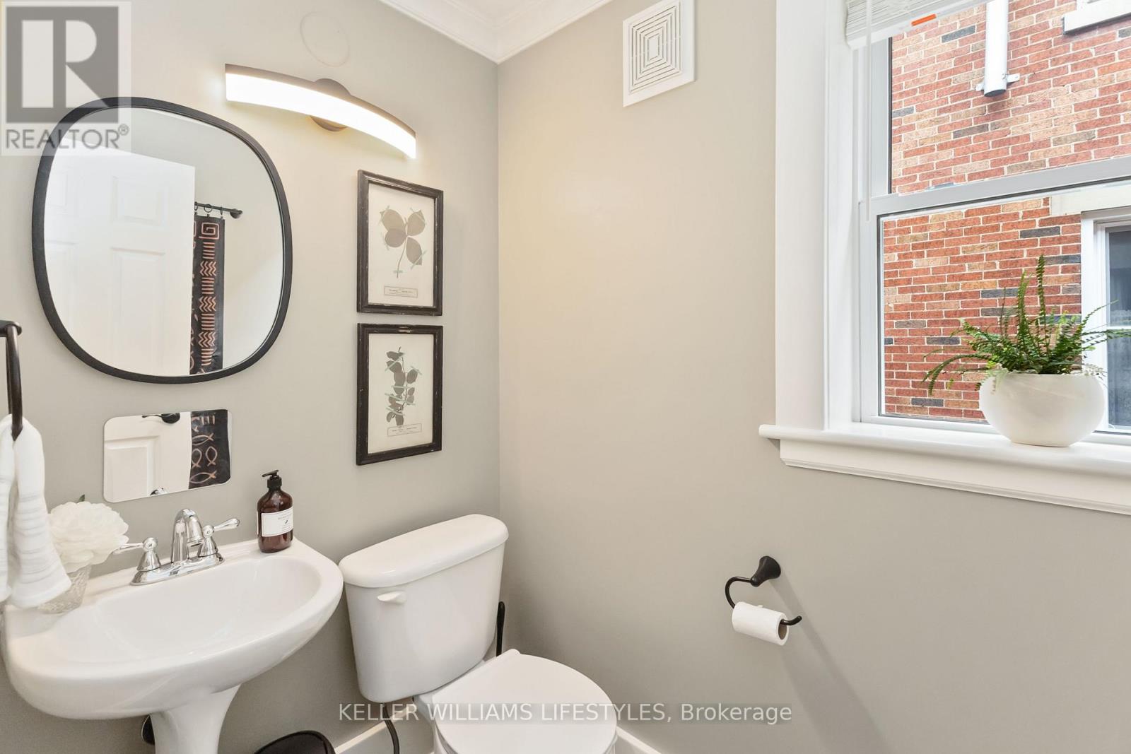 17 Erie Avenue, London South, Ontario  N6J 1H9 - Photo 19 - X12469971