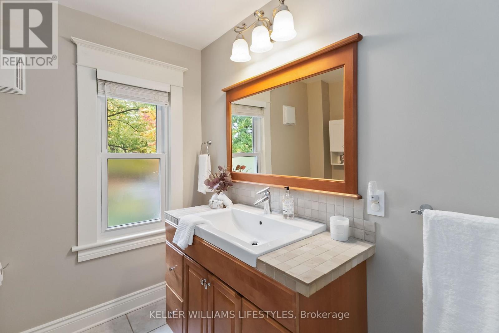 17 Erie Avenue, London South, Ontario  N6J 1H9 - Photo 27 - X12469971