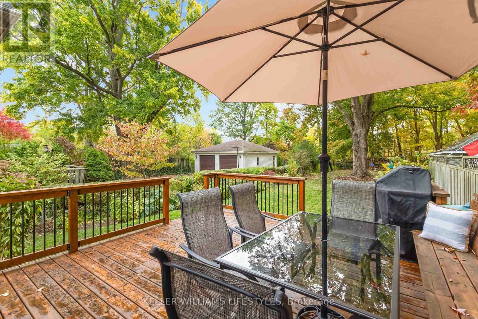 17 Erie Avenue, London South, Ontario  N6J 1H9 - Photo 38 - X12469971