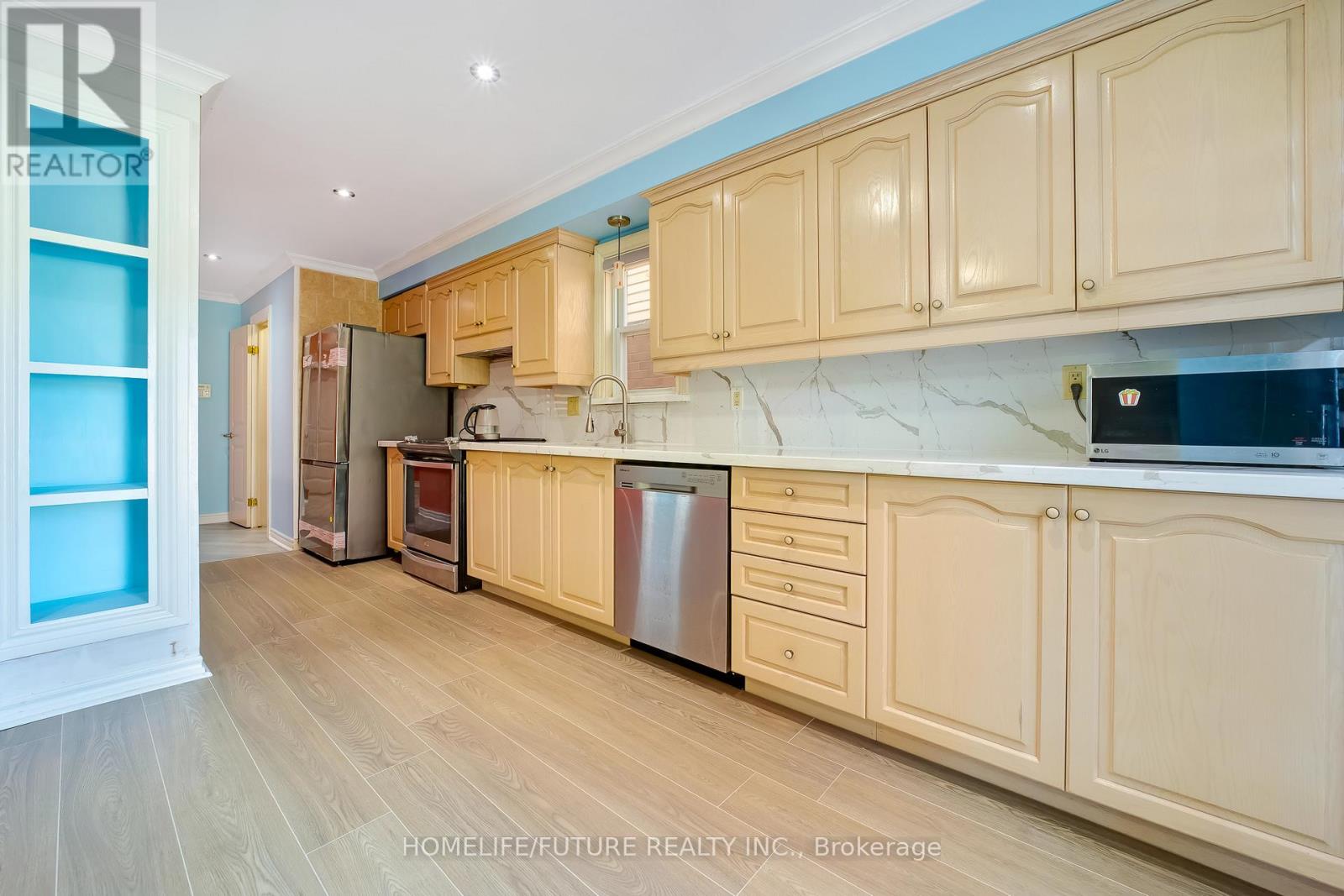 54 Ducatel Crescent, Ajax, Ontario  L1T 3B4 - Photo 11 - E12470086