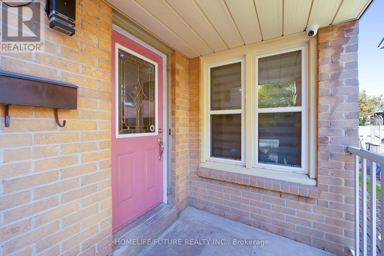 54 Ducatel Crescent, Ajax, Ontario  L1T 3B4 - Photo 4 - E12470086