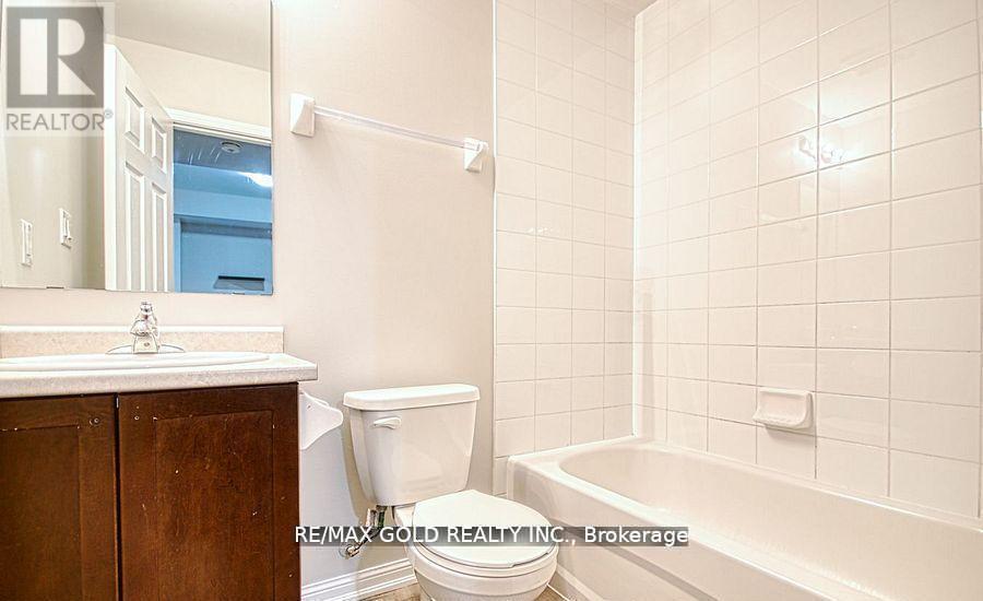 118 - 250 Sunny Meadow Boulevard, Brampton, Ontario  L6R 3Y7 - Photo 7 - W12422039