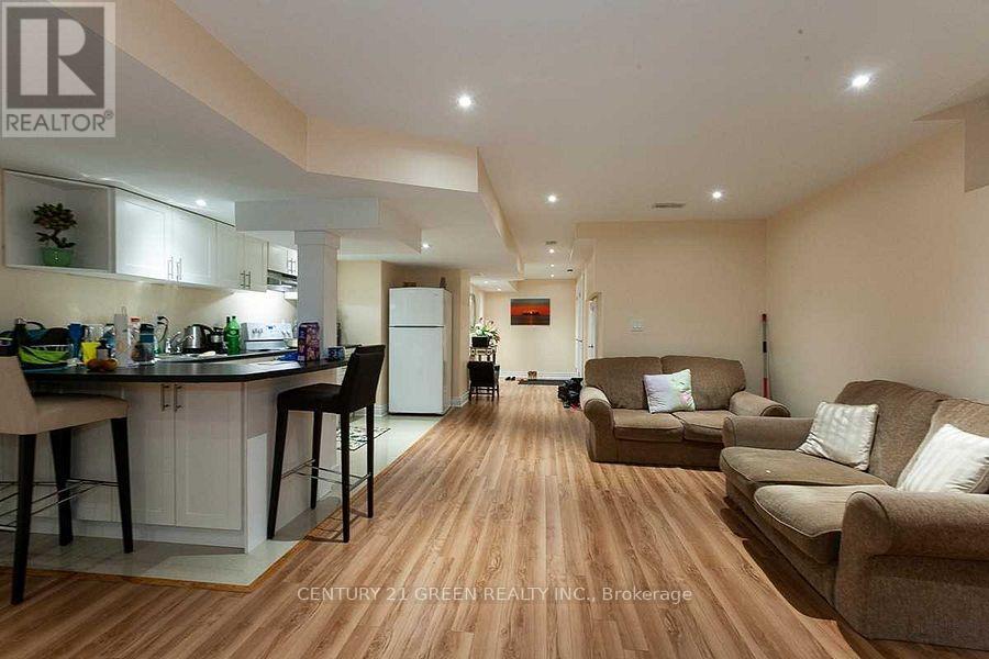 16 Valleyway Drive, Brampton, Ontario  L6X 5G3 - Photo 30 - W12469567