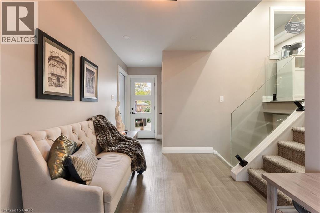 168 Hanover Place, Hamilton, Ontario  L8K 5X6 - Photo 4 - 40780336