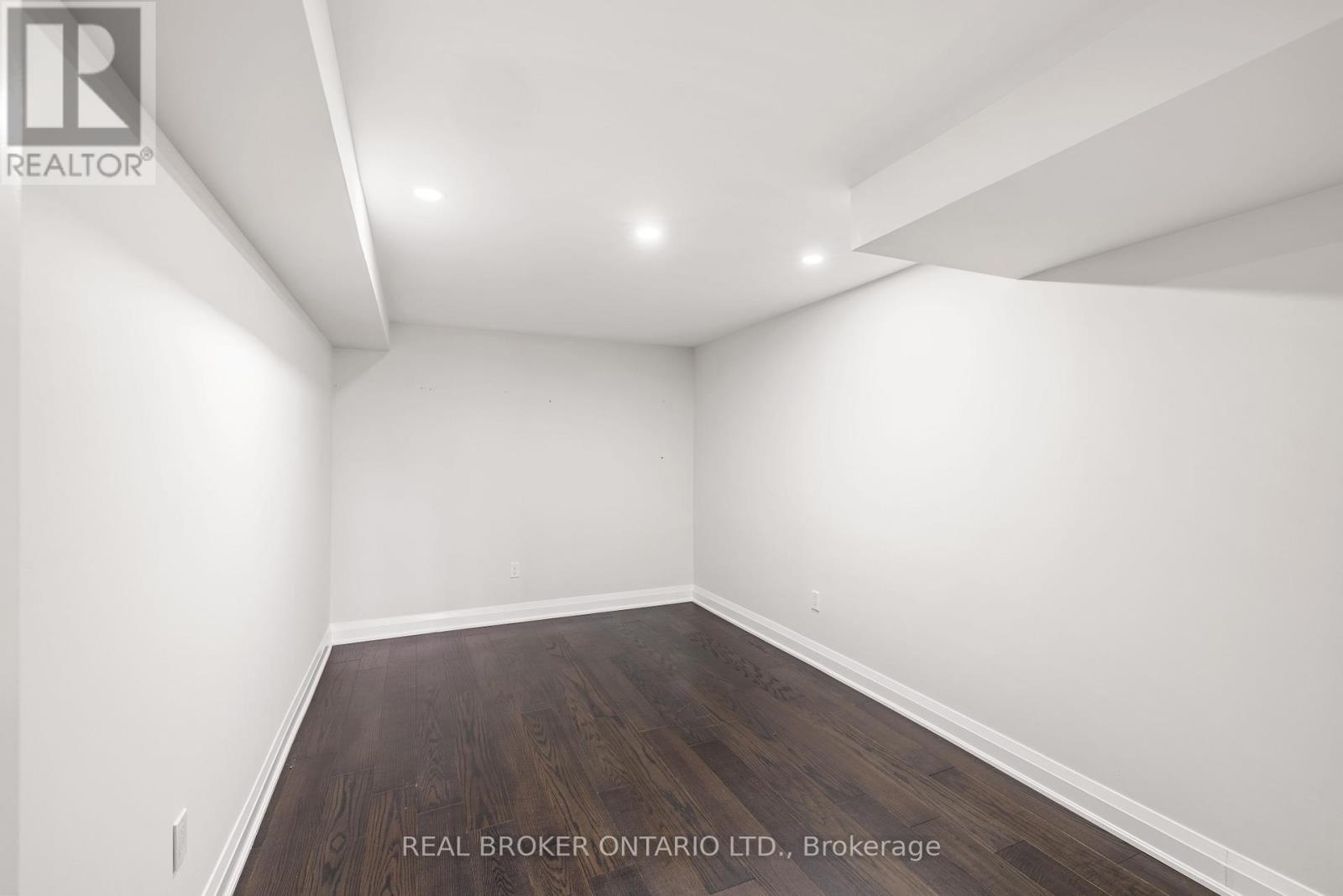 41 Pelee Avenue, Vaughan, Ontario  L4H 3Y9 - Photo 33 - N12470120