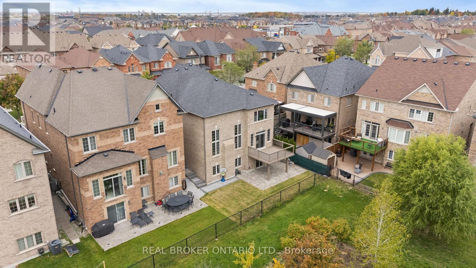 41 Pelee Avenue, Vaughan, Ontario  L4H 3Y9 - Photo 6 - N12470120