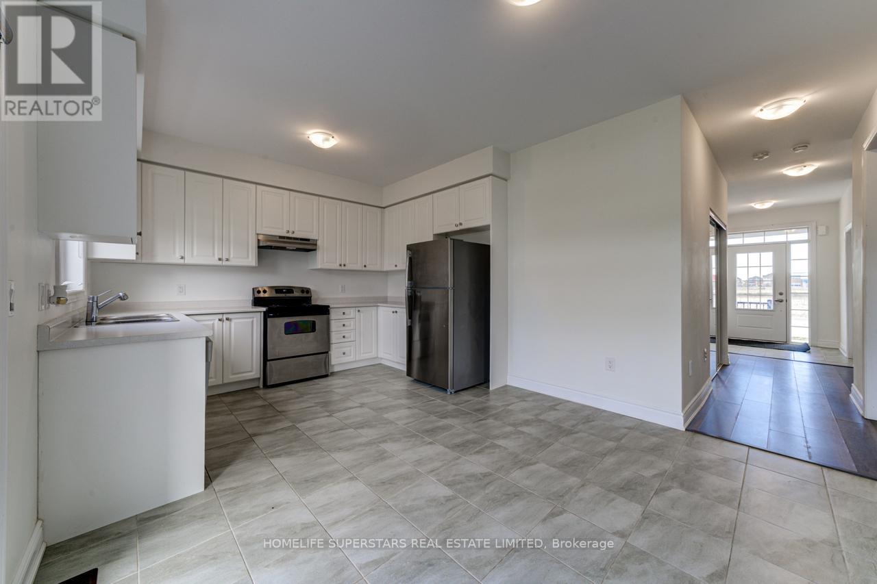 69 Central Square Boulevard, Wasaga Beach, Ontario  L9Z 0L9 - Photo 13 - S12470096