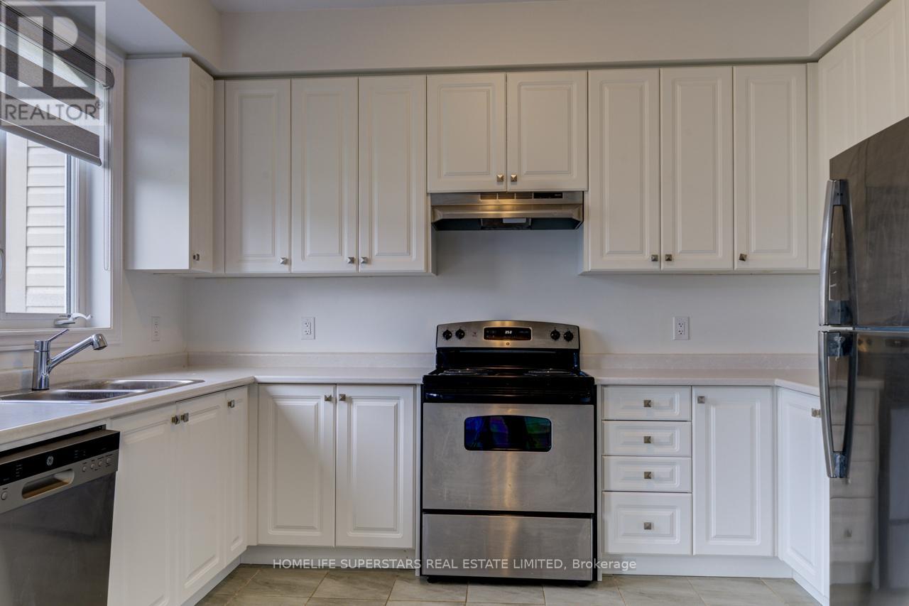 69 Central Square Boulevard, Wasaga Beach, Ontario  L9Z 0L9 - Photo 14 - S12470096