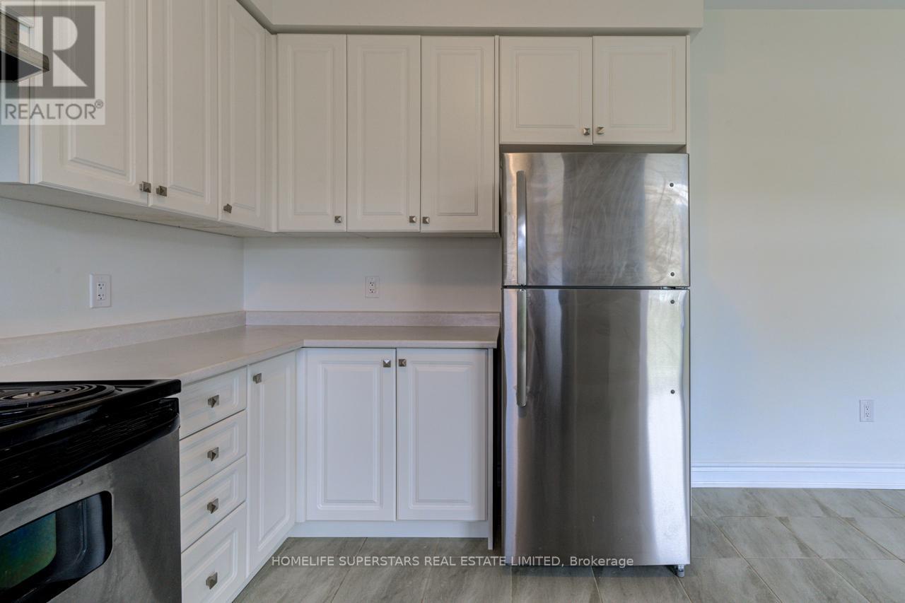 69 Central Square Boulevard, Wasaga Beach, Ontario  L9Z 0L9 - Photo 16 - S12470096
