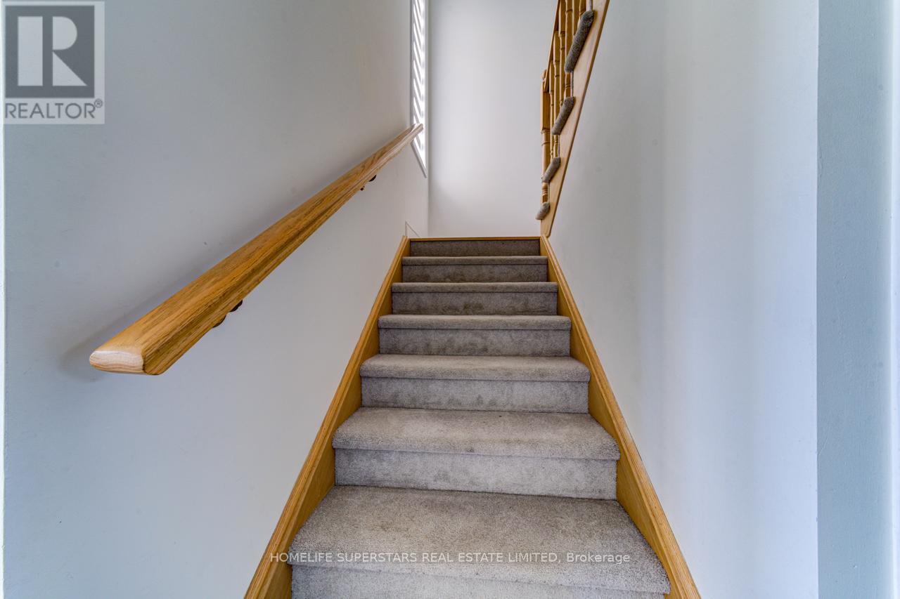 69 Central Square Boulevard, Wasaga Beach, Ontario  L9Z 0L9 - Photo 22 - S12470096