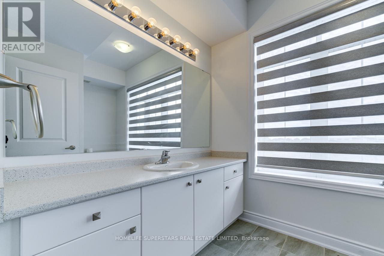 69 Central Square Boulevard, Wasaga Beach, Ontario  L9Z 0L9 - Photo 41 - S12470096