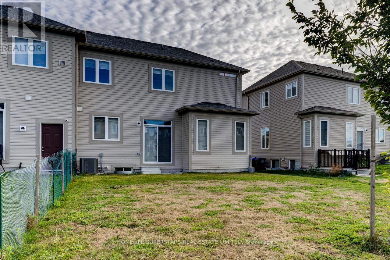 69 Central Square Boulevard, Wasaga Beach, Ontario  L9Z 0L9 - Photo 47 - S12470096