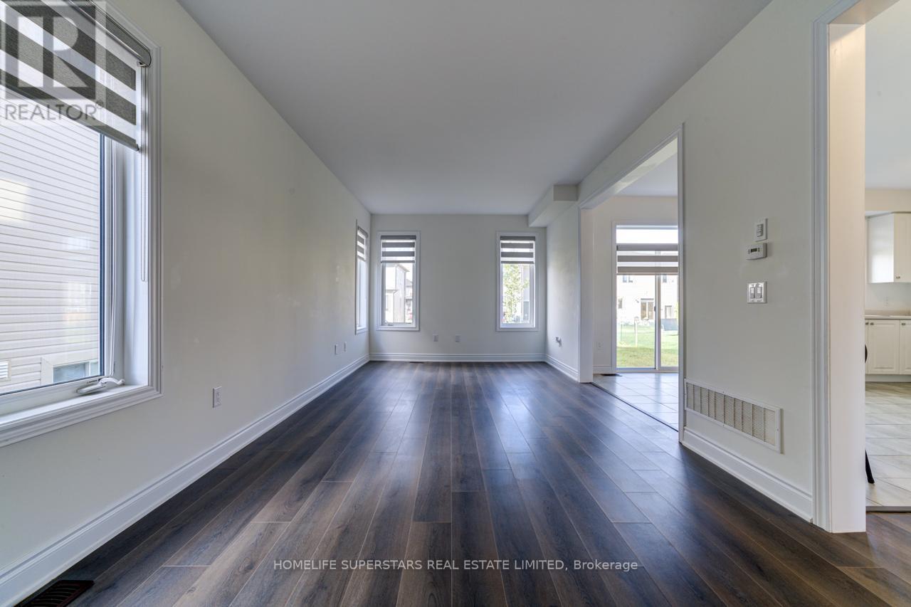 69 Central Square Boulevard, Wasaga Beach, Ontario  L9Z 0L9 - Photo 9 - S12470096