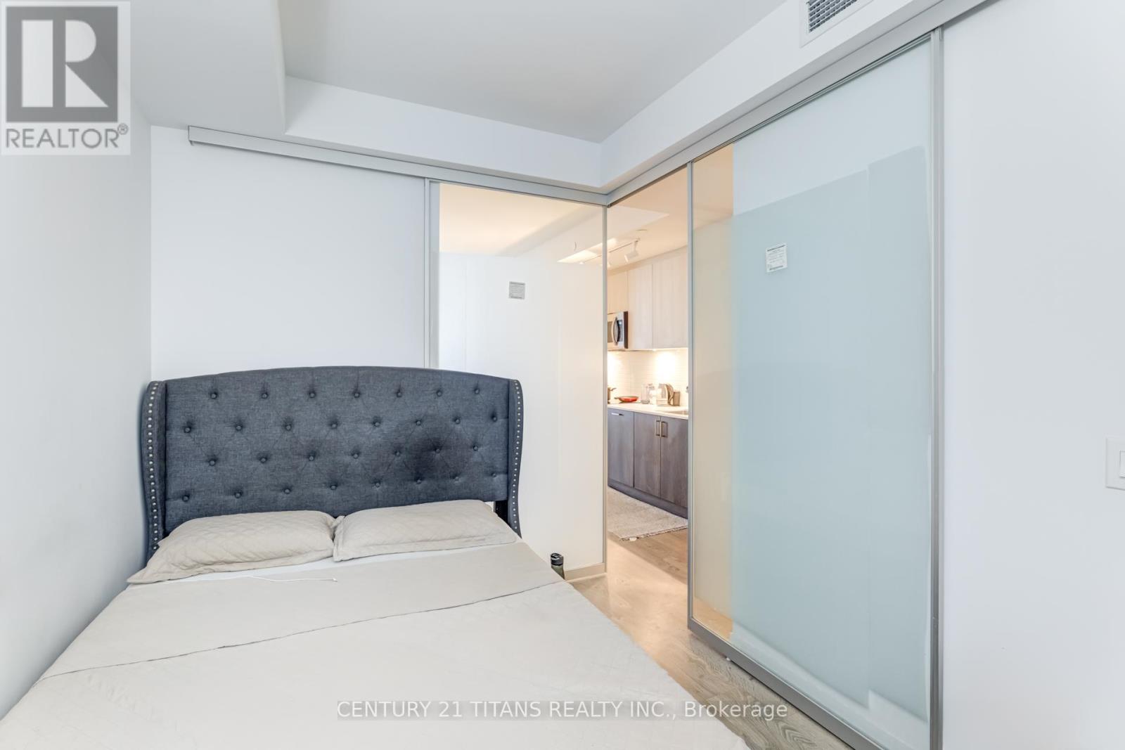 4010 - 1926 Lakeshore Boulevard, Toronto, Ontario  M6S 1A2 - Photo 25 - W12470081