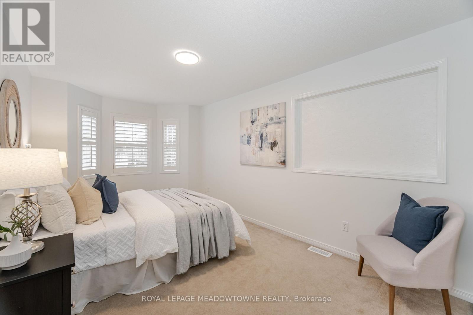 1137 Meadowgrove Court, Mississauga, Ontario  L5W 1J1 - Photo 31 - W12470087
