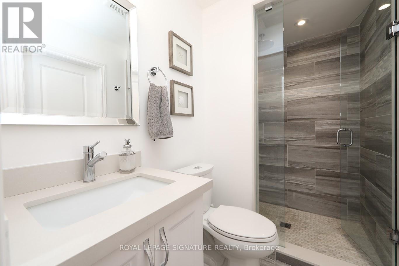 3 Keywell Court, Toronto, Ontario  M8Y 1S5 - Photo 17 - W12470091