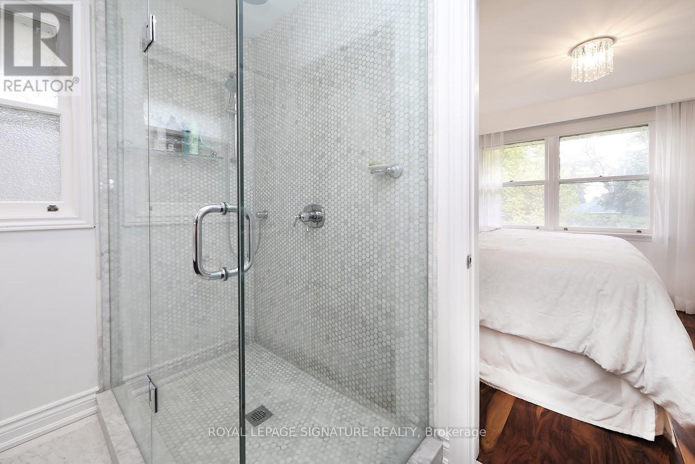 3 Keywell Court, Toronto, Ontario  M8Y 1S5 - Photo 19 - W12470091