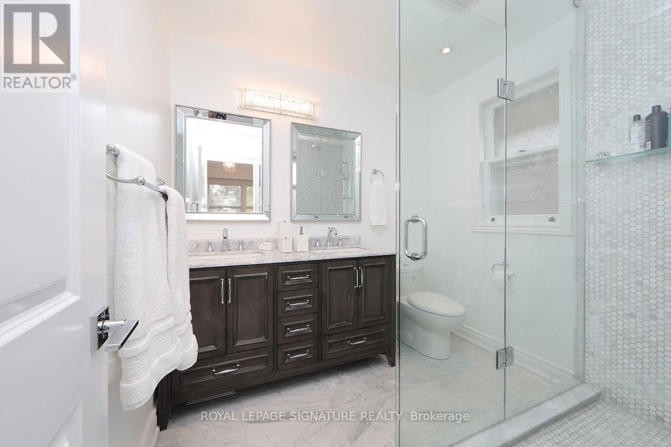3 Keywell Court, Toronto, Ontario  M8Y 1S5 - Photo 20 - W12470091