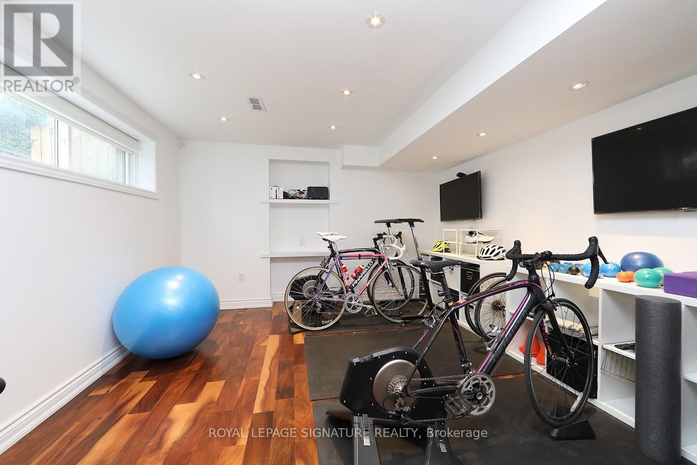 3 Keywell Court, Toronto, Ontario  M8Y 1S5 - Photo 26 - W12470091