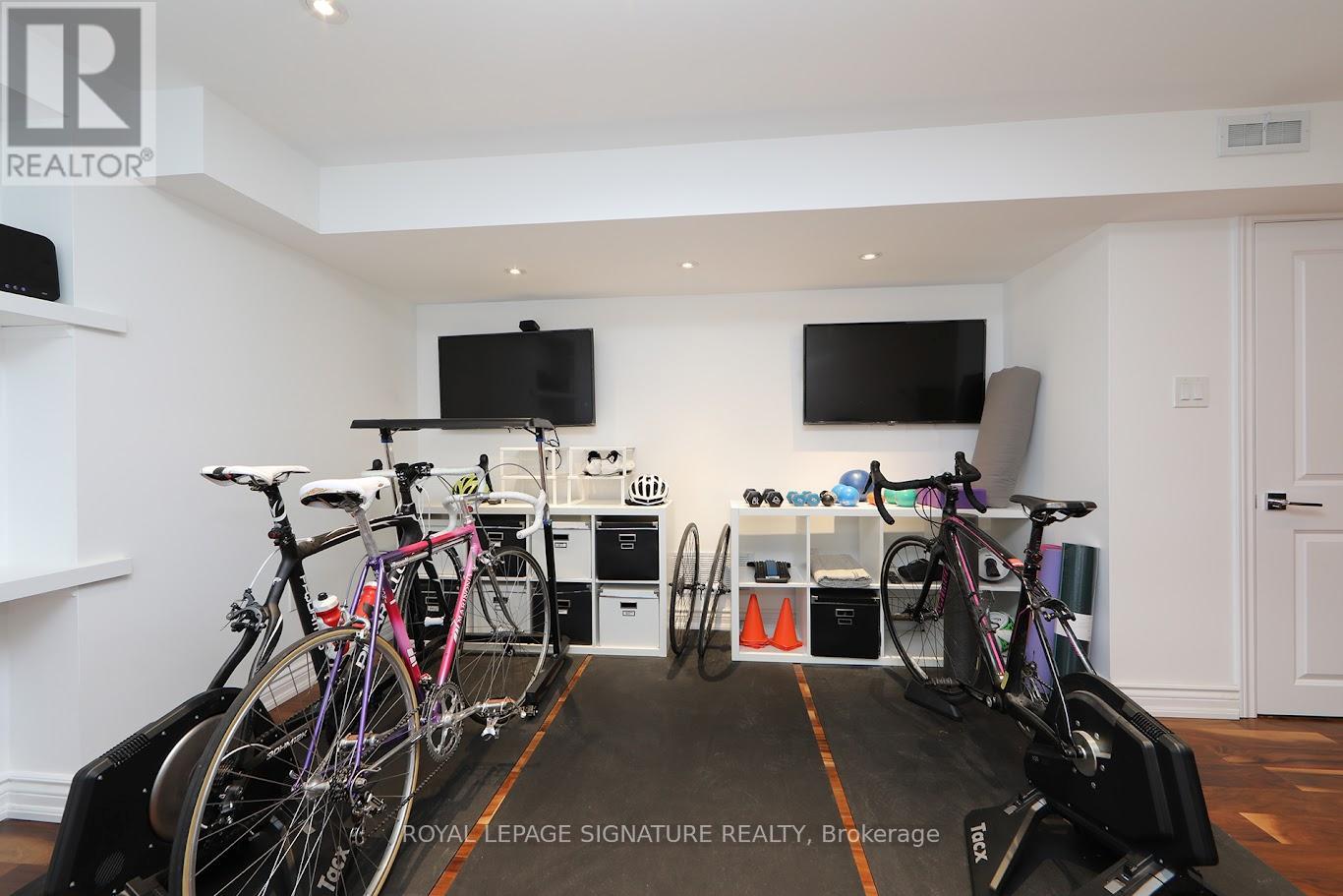 3 Keywell Court, Toronto, Ontario  M8Y 1S5 - Photo 27 - W12470091