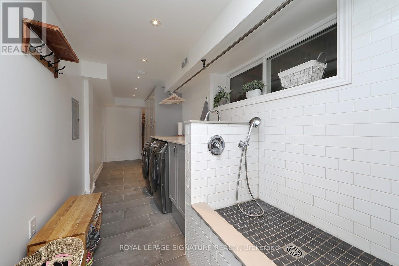3 Keywell Court, Toronto, Ontario  M8Y 1S5 - Photo 29 - W12470091