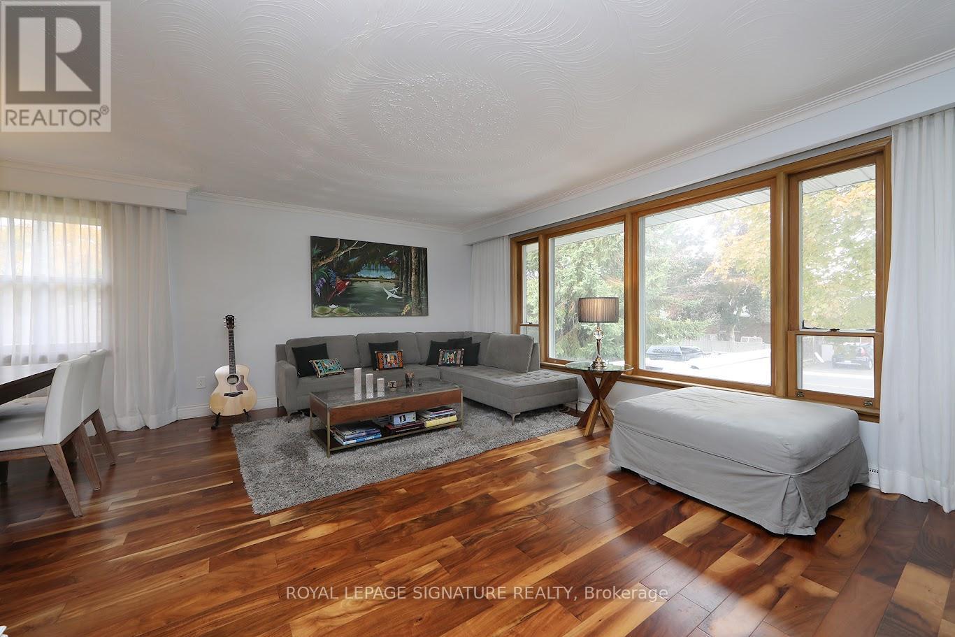 3 Keywell Court, Toronto, Ontario  M8Y 1S5 - Photo 3 - W12470091
