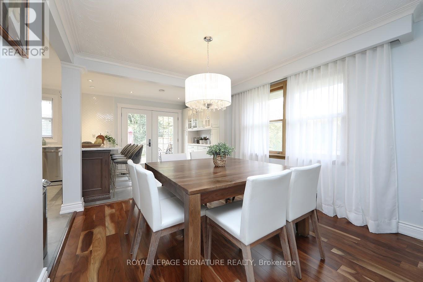 3 Keywell Court, Toronto, Ontario  M8Y 1S5 - Photo 5 - W12470091