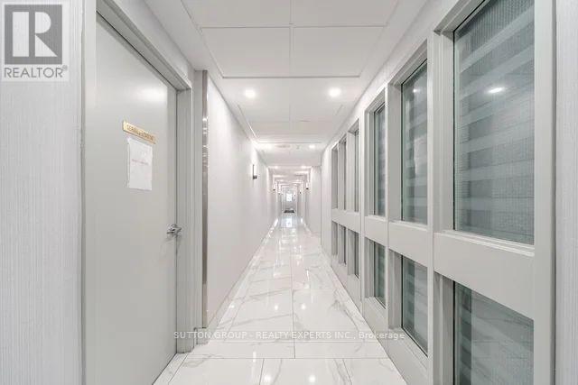 615 - 115 Hillcrest Avenue, Mississauga, Ontario  L5B 3Y9 - Photo 31 - W12470100