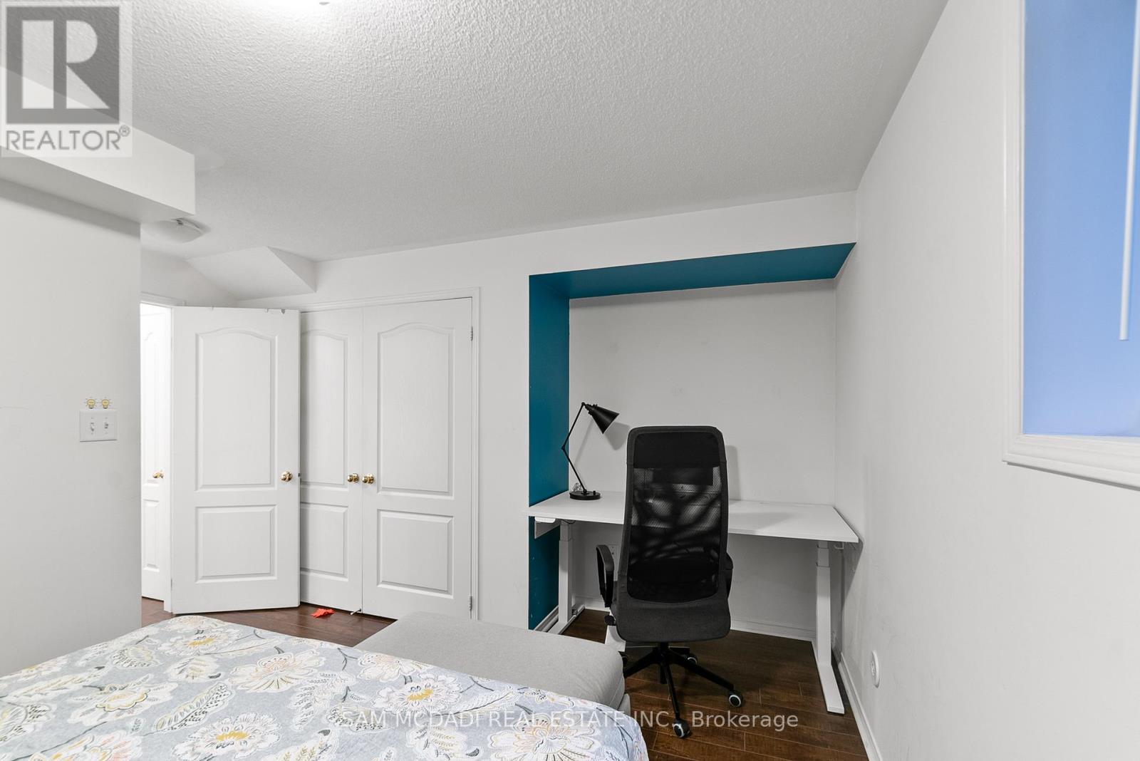 3250 Bentley Drive, Mississauga, Ontario  L5M 0P7 - Photo 17 - W12470106