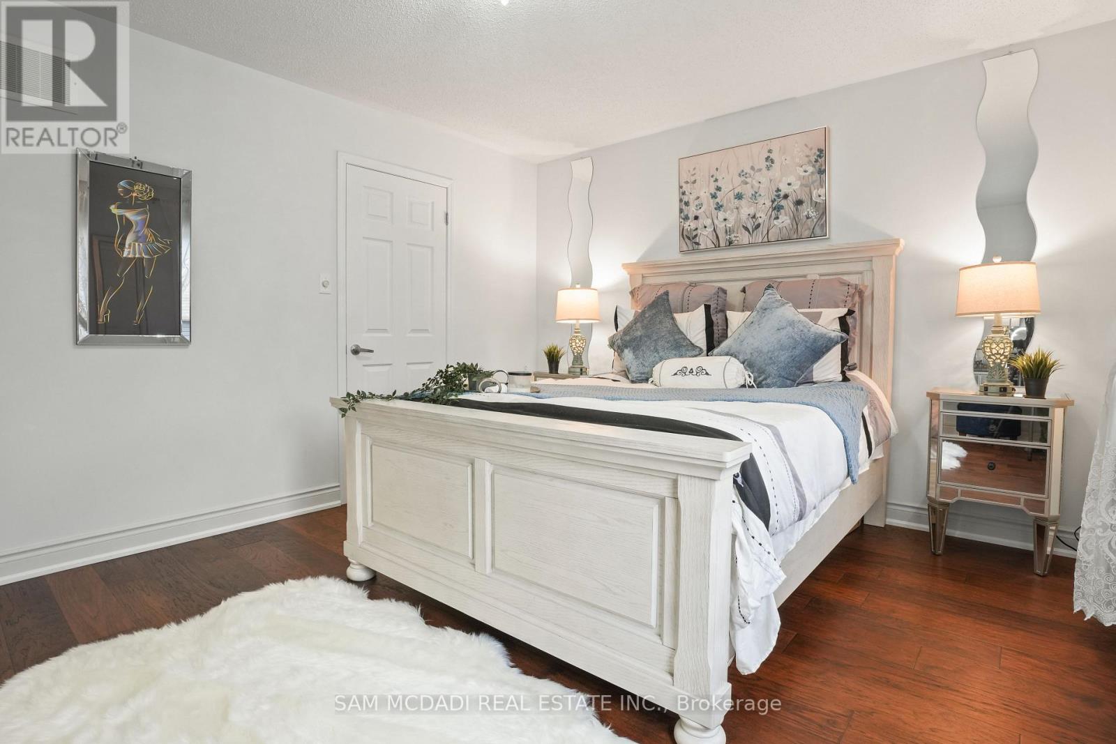 216 Ruhl Drive, Milton, Ontario  L9T 8C9 - Photo 18 - W12470124
