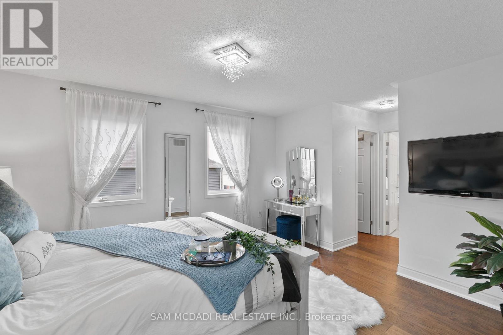 216 Ruhl Drive, Milton, Ontario  L9T 8C9 - Photo 19 - W12470124