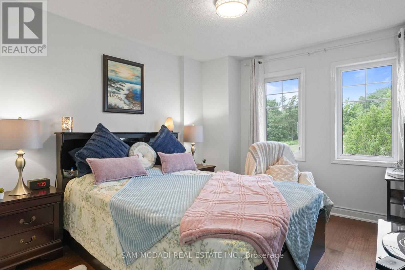 216 Ruhl Drive, Milton, Ontario  L9T 8C9 - Photo 25 - W12470124