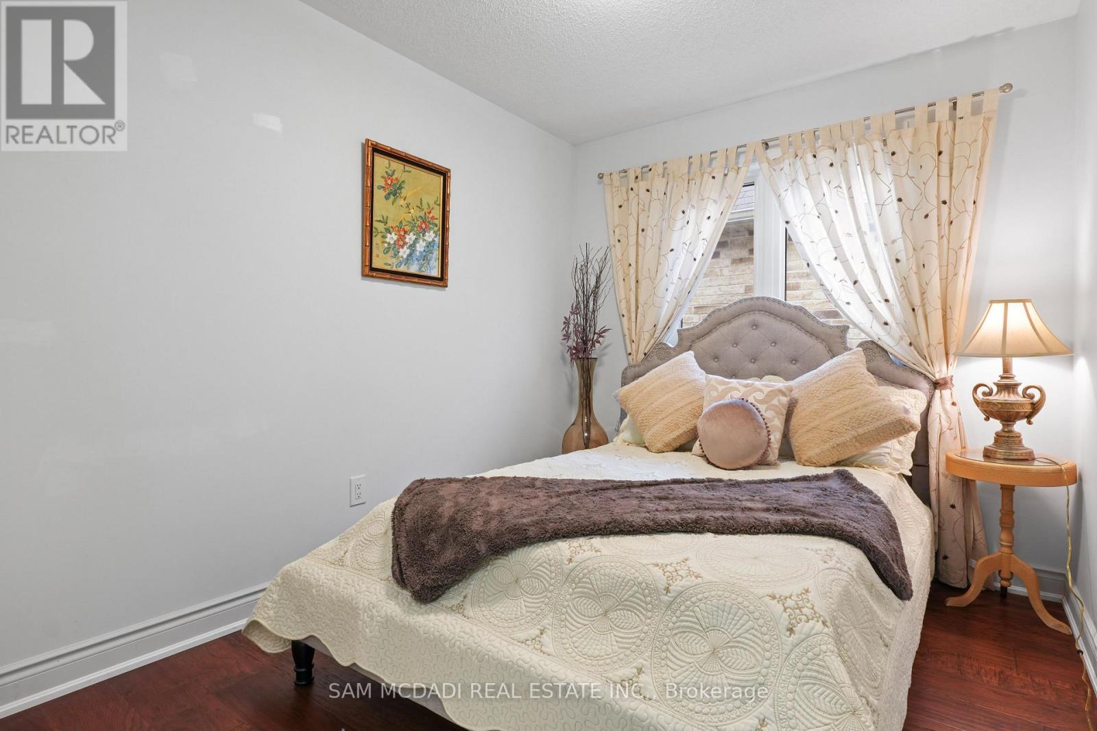 216 Ruhl Drive, Milton, Ontario  L9T 8C9 - Photo 28 - W12470124
