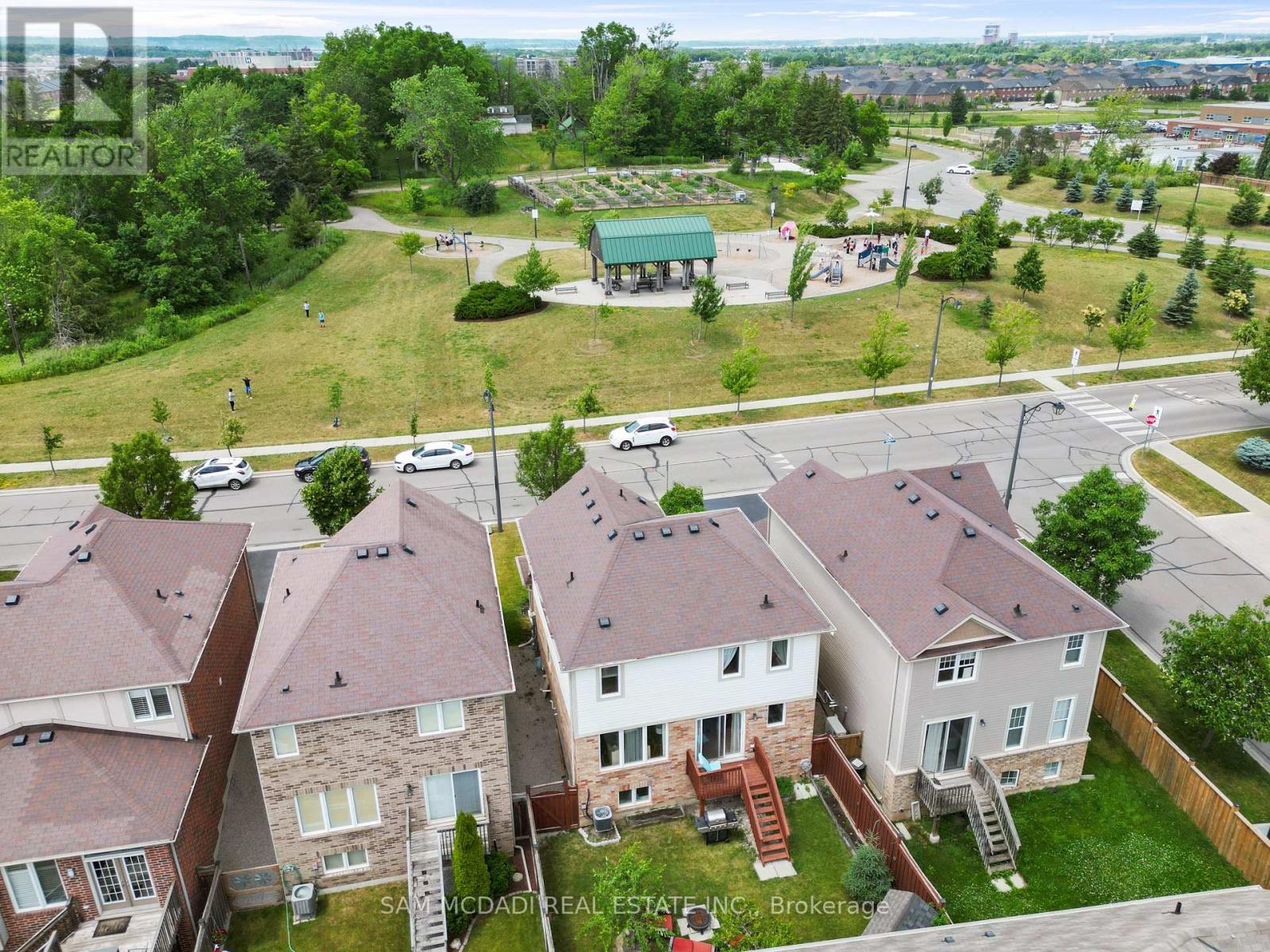 216 Ruhl Drive, Milton, Ontario  L9T 8C9 - Photo 46 - W12470124