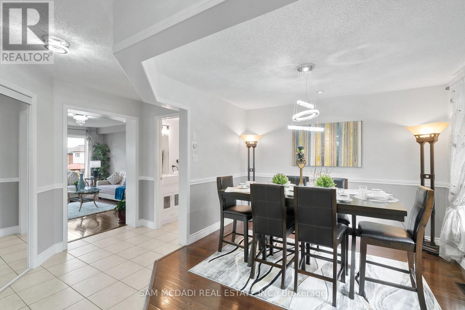 216 Ruhl Drive, Milton, Ontario  L9T 8C9 - Photo 6 - W12470124
