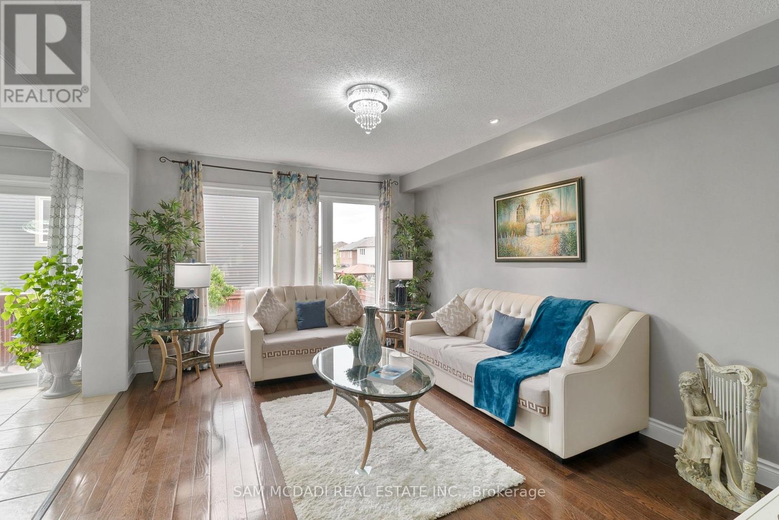 216 Ruhl Drive, Milton, Ontario  L9T 8C9 - Photo 8 - W12470124