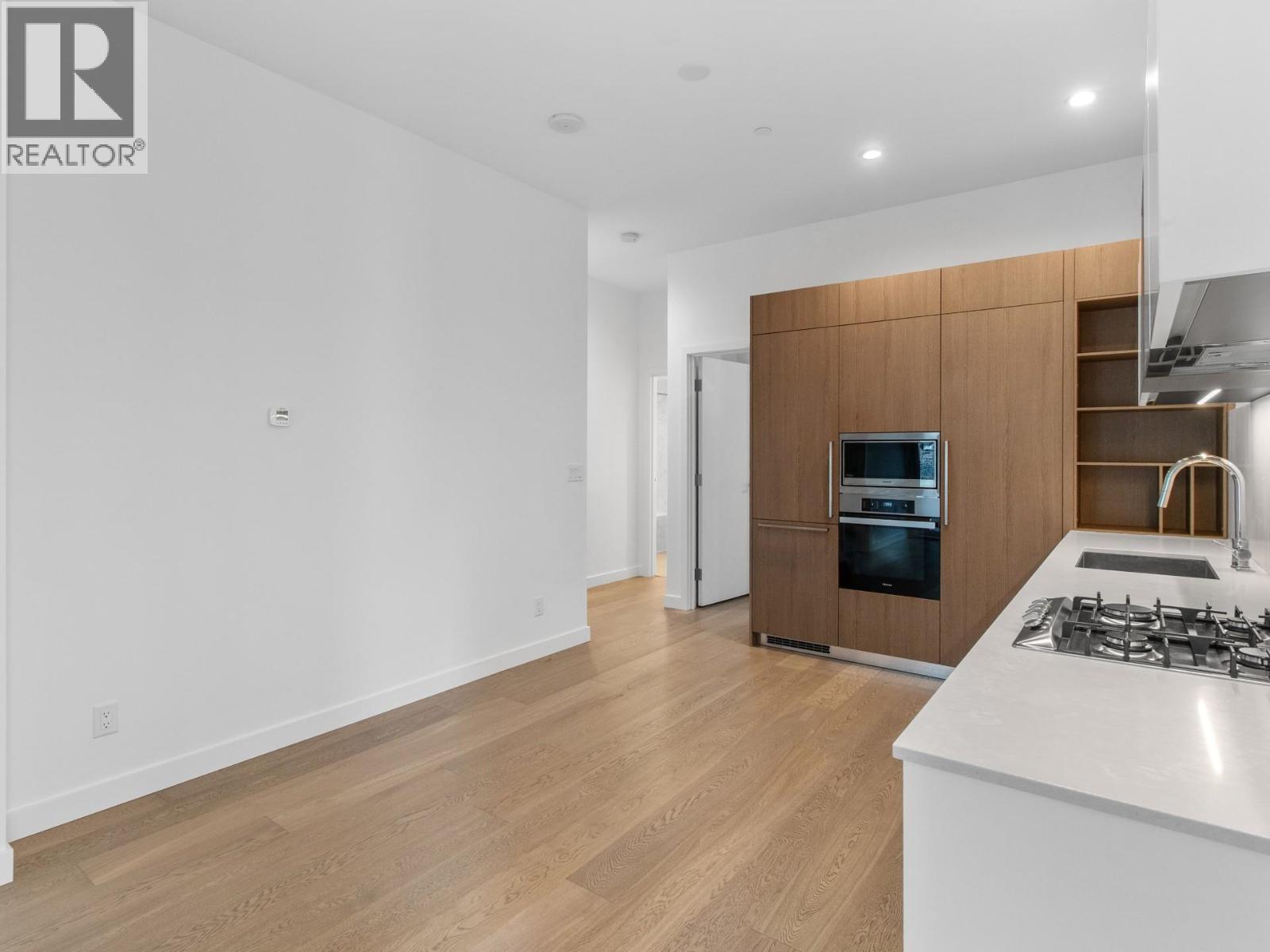 307 6000 Mckay Avenue, Burnaby, British Columbia  V5H 0K2 - Photo 4 - R3037947