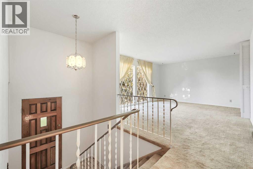 2416 Palliser Drive Sw, Calgary, Alberta  T2V 3S7 - Photo 8 - A2265175