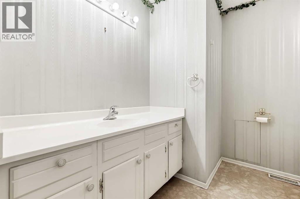 2416 Palliser Drive Sw, Calgary, Alberta  T2V 3S7 - Photo 26 - A2265175