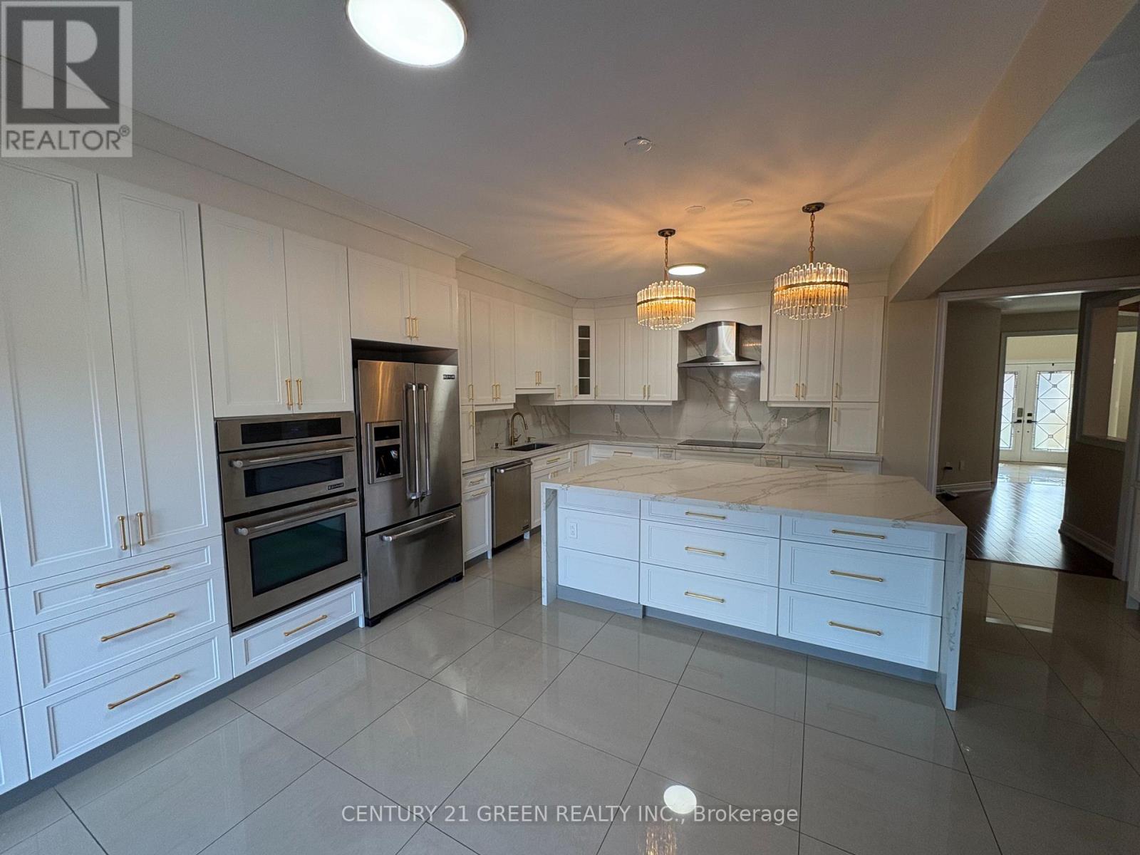 16 Valleyway Drive, Brampton, Ontario  L6X 5G3 - Photo 9 - W12469567