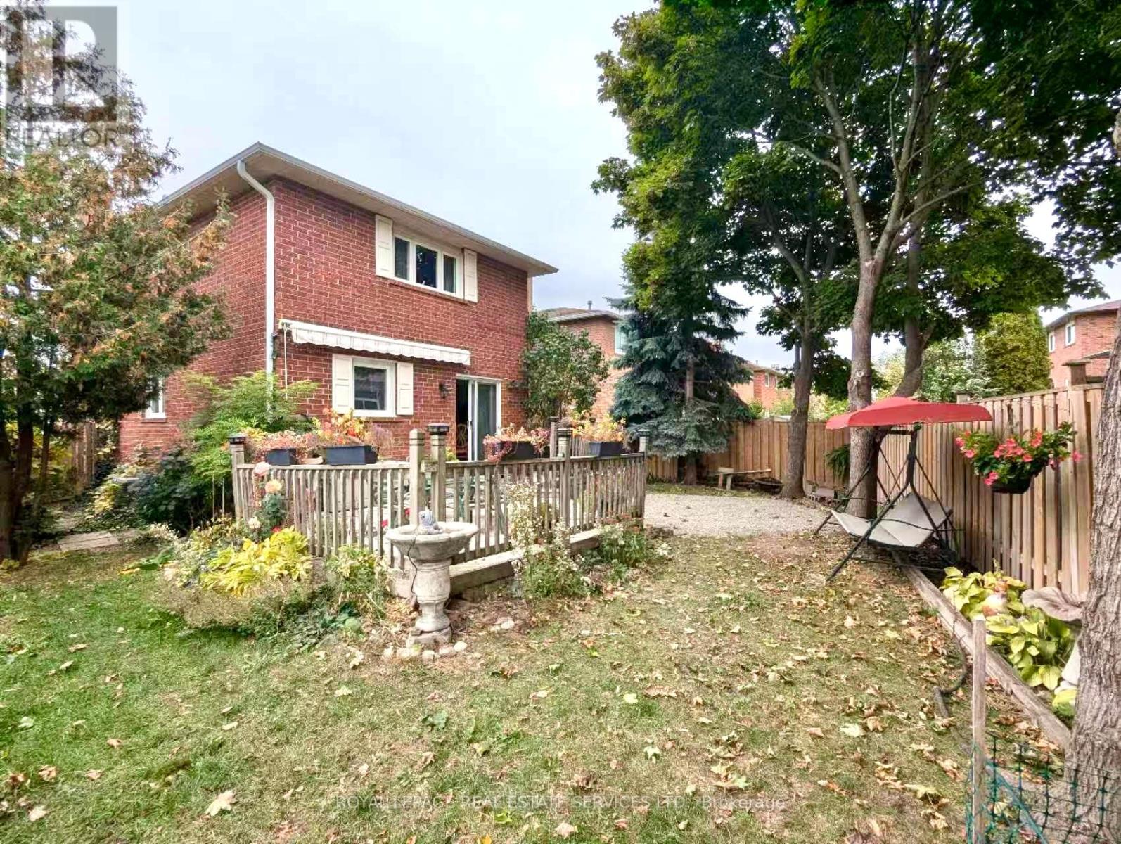 4179 Melia Drive, Mississauga, Ontario  L5C 4J3 - Photo 19 - W12469966
