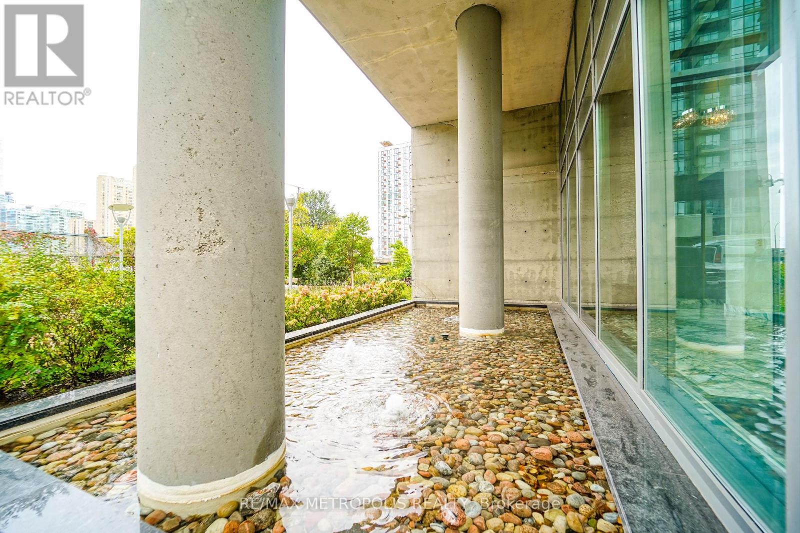 2503 - 5 Mariner Terrace, Toronto, Ontario  M5V 3V6 - Photo 3 - C12470132