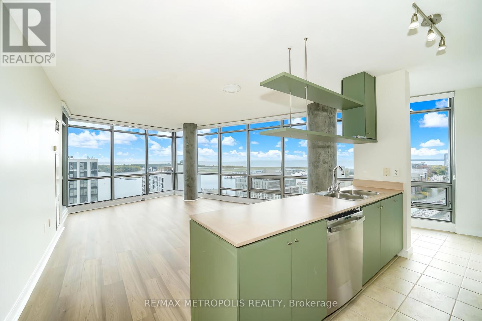 2503 - 5 Mariner Terrace, Toronto, Ontario  M5V 3V6 - Photo 6 - C12470132