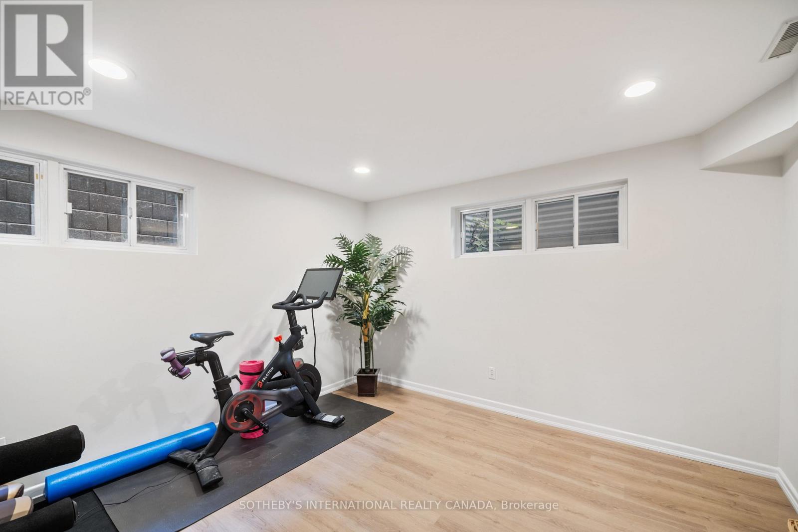 27 Bamboo Grove N, Toronto, Ontario  M3B 2C6 - Photo 36 - C12470142