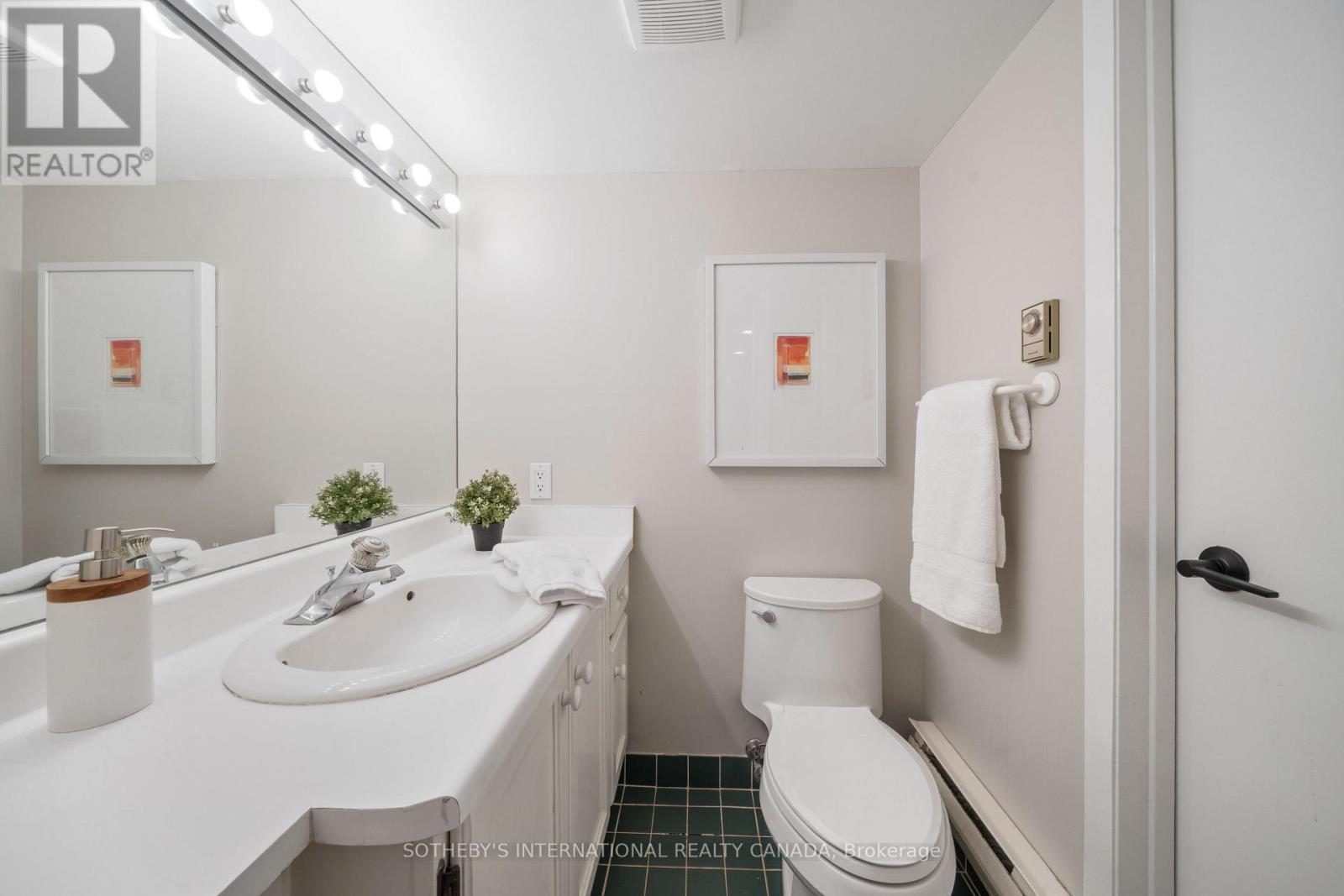 27 Bamboo Grove N, Toronto, Ontario  M3B 2C6 - Photo 38 - C12470142