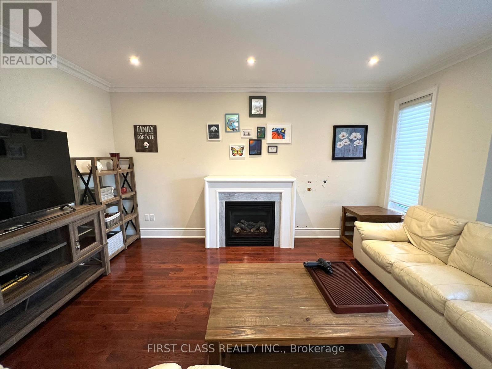 826 Wingarden Crescent, Pickering, Ontario  L1V 0C2 - Photo 8 - E12470128