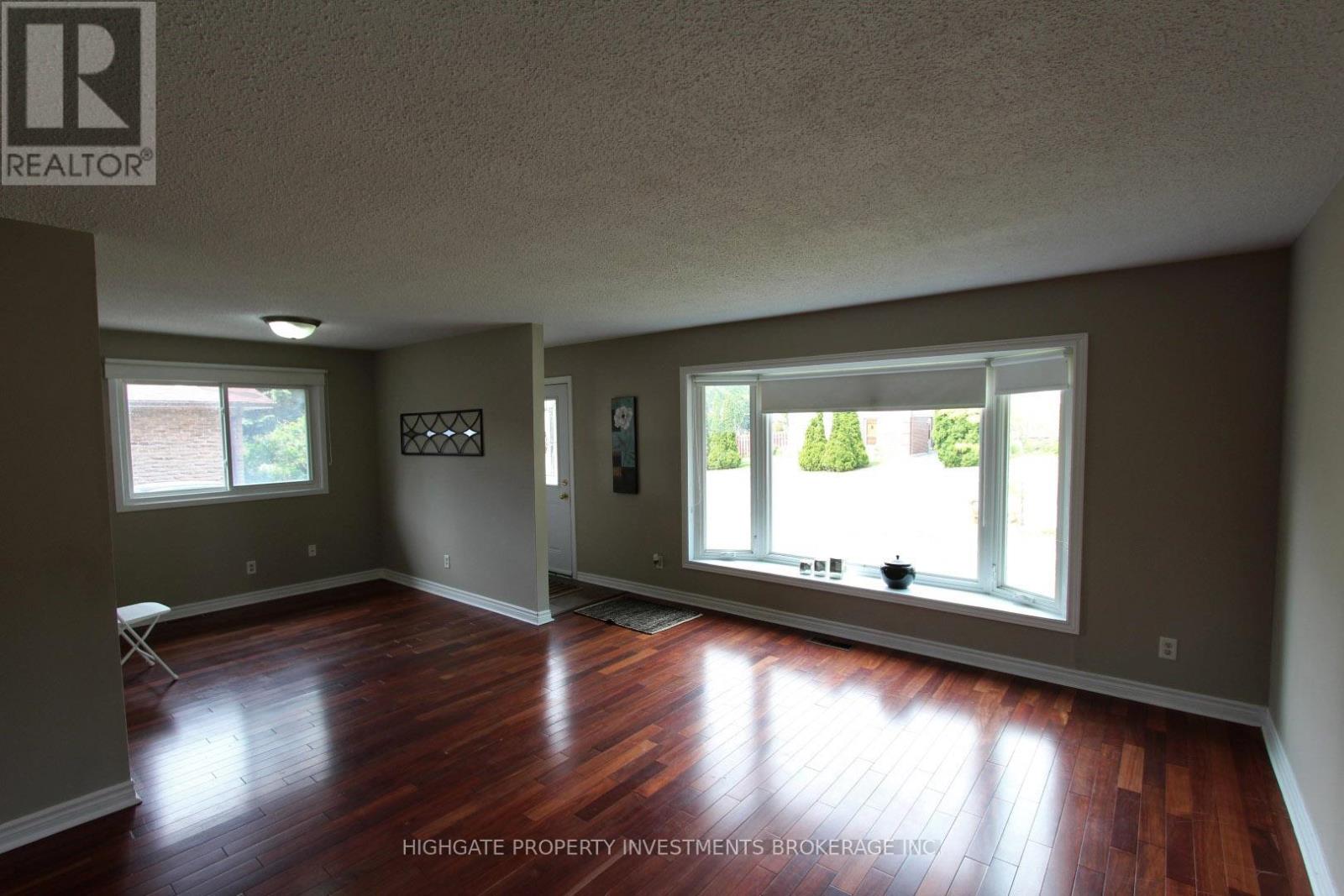 47 Snowball Crescent, Toronto, Ontario  M1B 1S5 - Photo 3 - E12470140