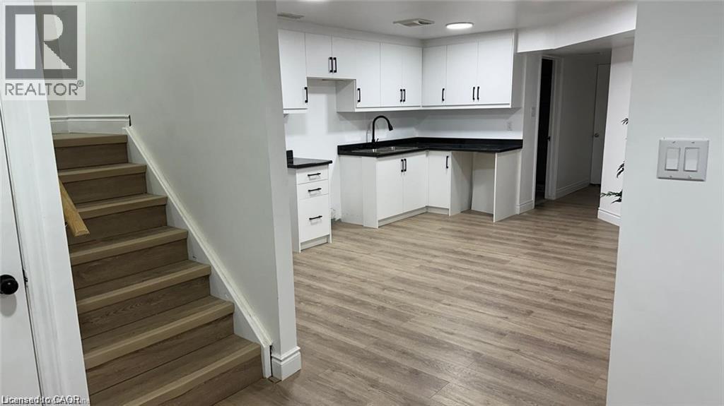 402 Bamberg Crescent Unit# Basement, Waterloo, Ontario  N2T 0B4 - Photo 11 - 40780343